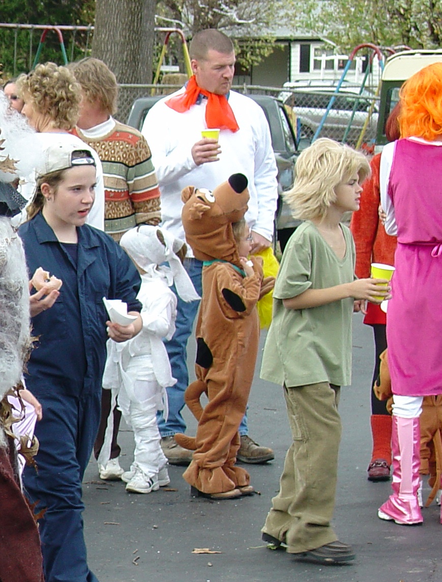 trick or treat parade from 2004 13